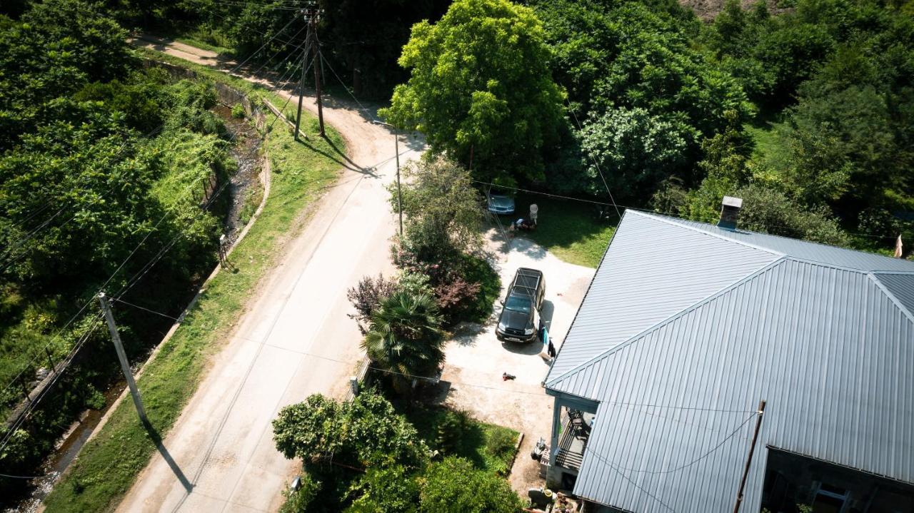 Mziuri Guest House โกนิโอ ภายนอก รูปภาพ